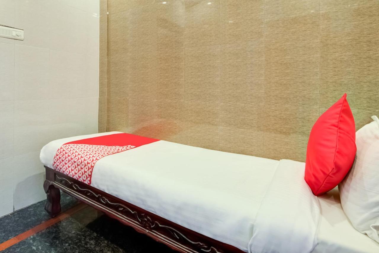 Hotel Tejasri Residency Vijayawāda Esterno foto