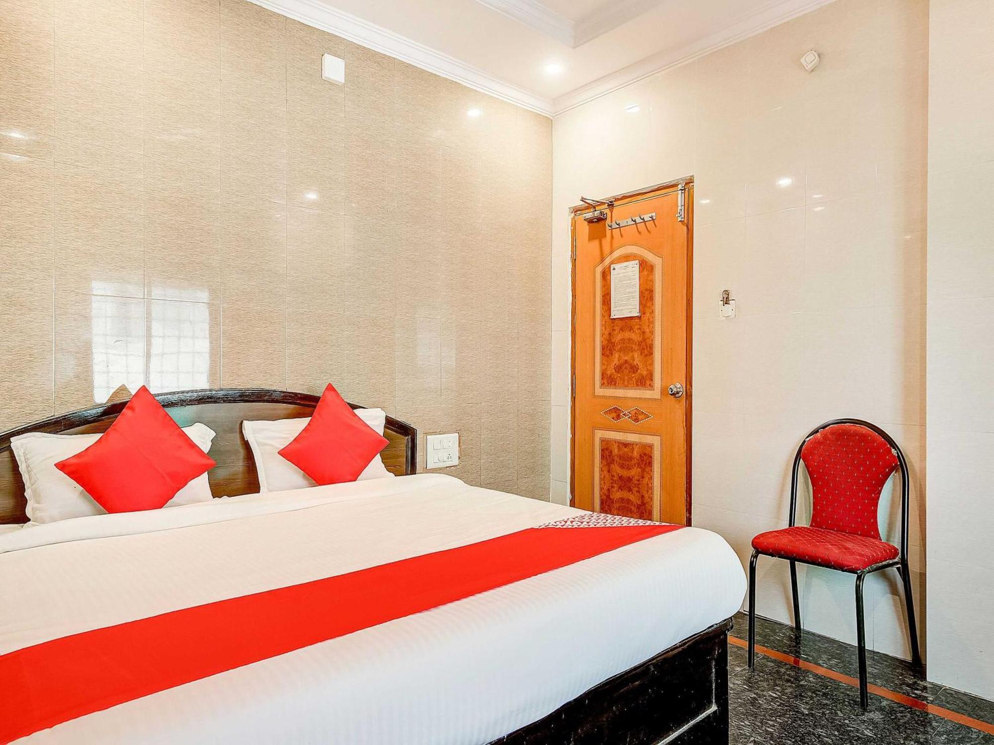Hotel Tejasri Residency Vijayawāda Esterno foto