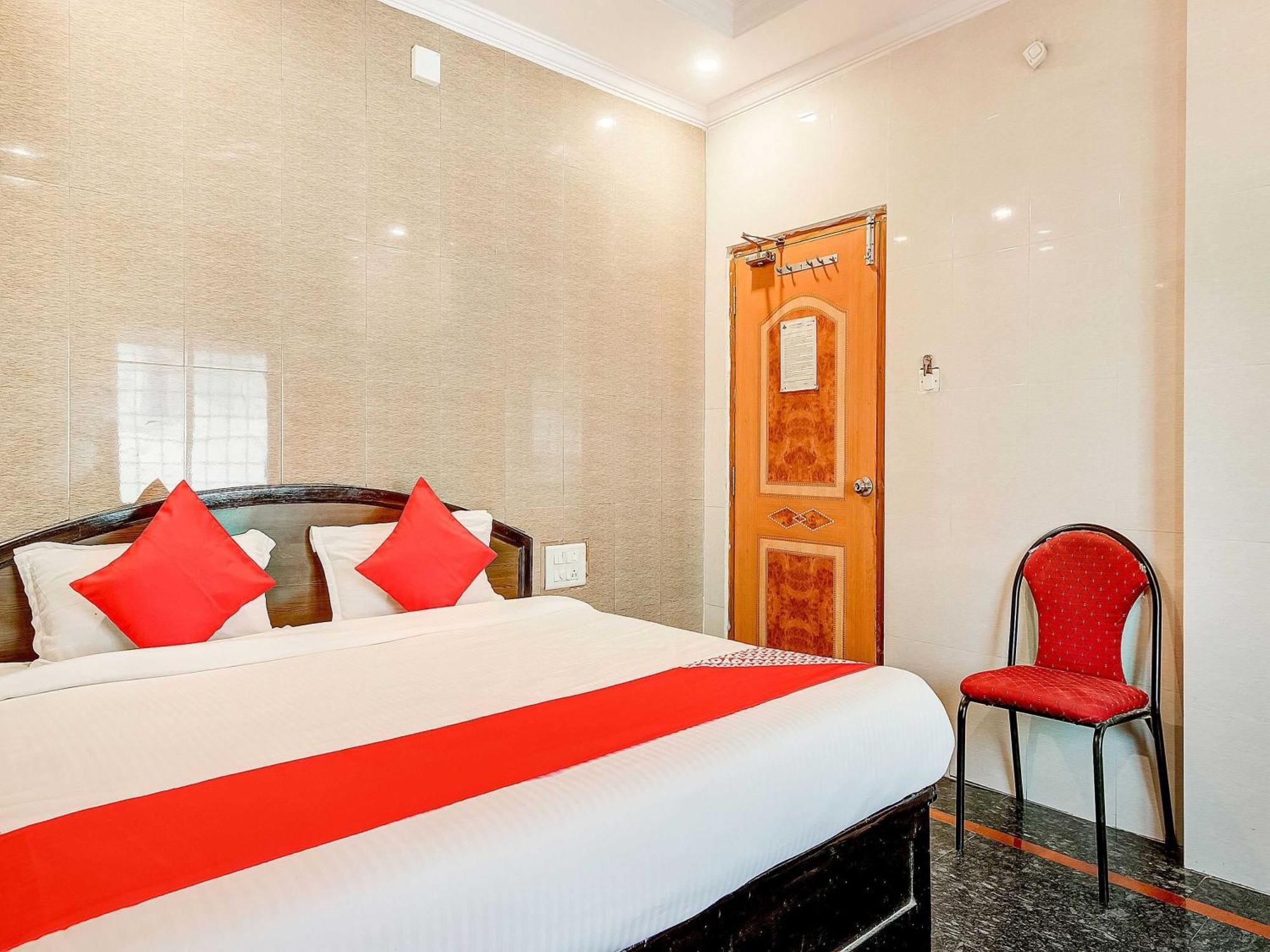 Hotel Tejasri Residency Vijayawāda Esterno foto