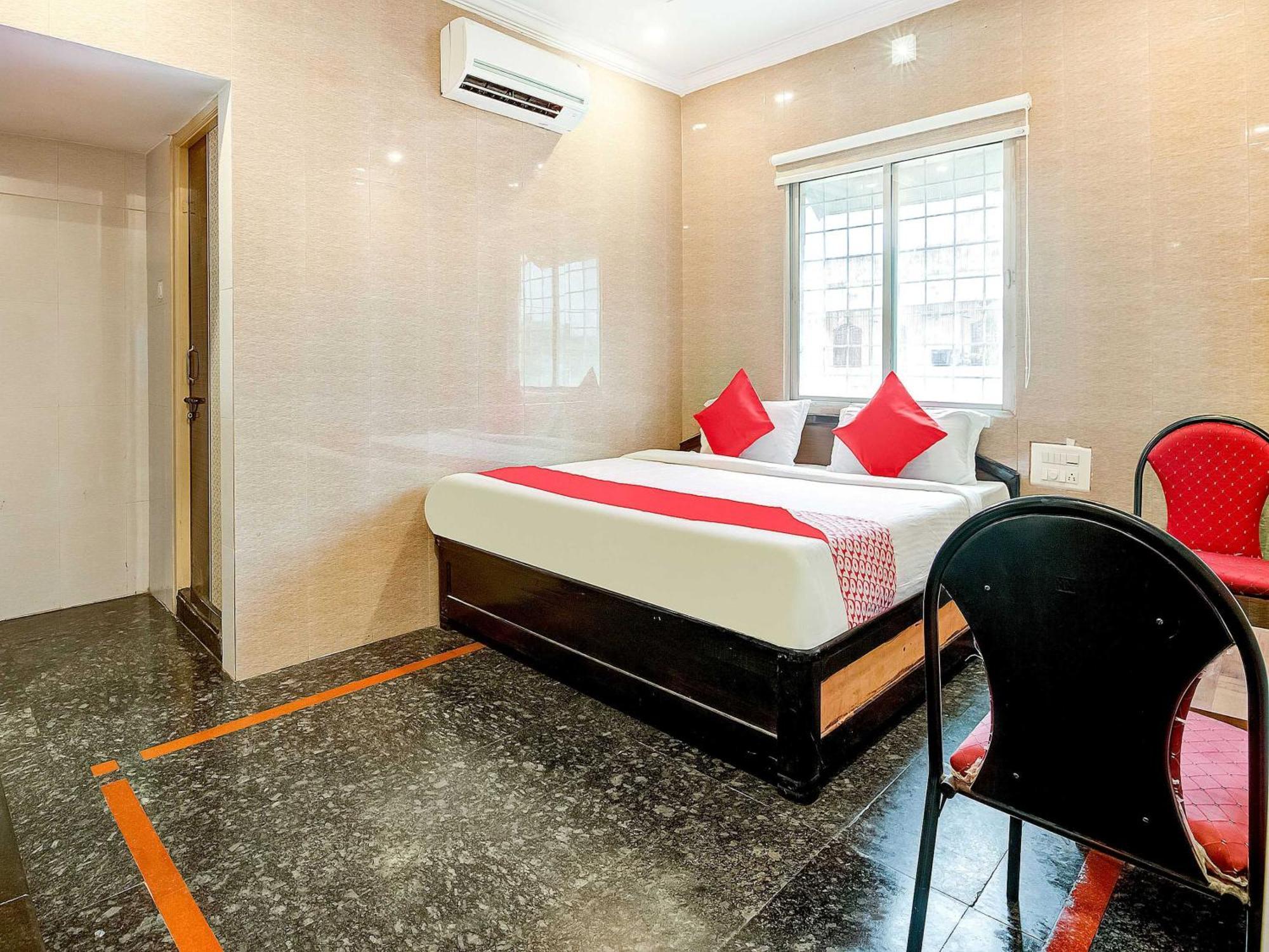 Hotel Tejasri Residency Vijayawāda Esterno foto