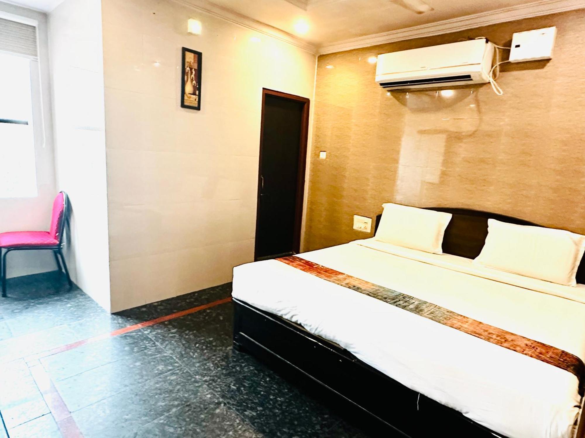 Hotel Tejasri Residency Vijayawāda Esterno foto