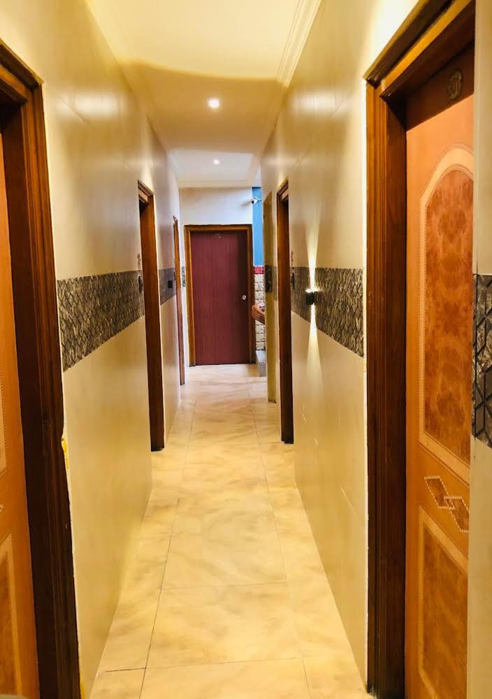 Hotel Tejasri Residency Vijayawāda Esterno foto