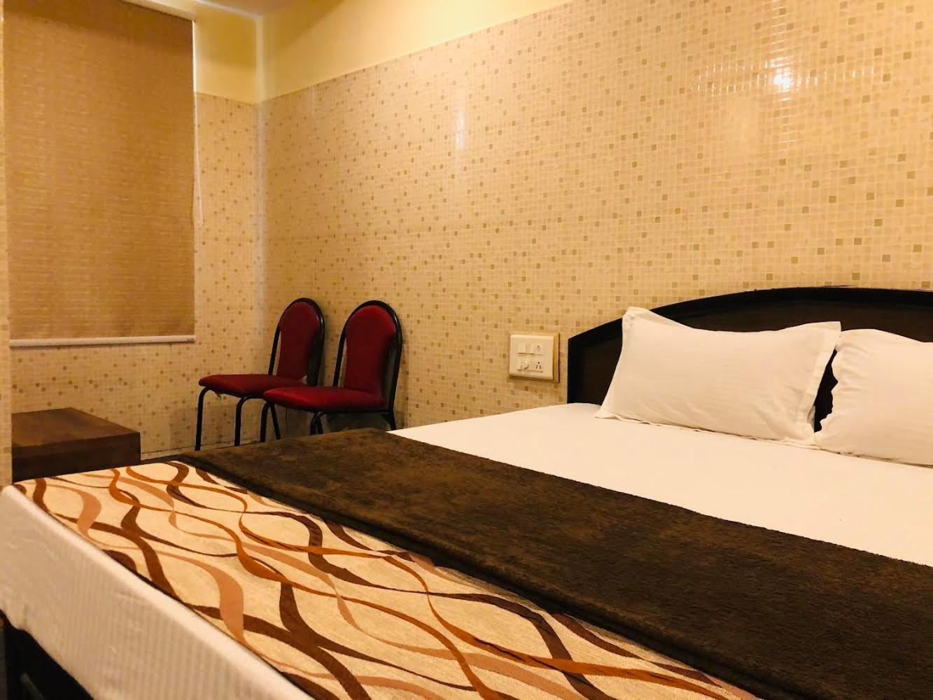 Hotel Tejasri Residency Vijayawāda Esterno foto