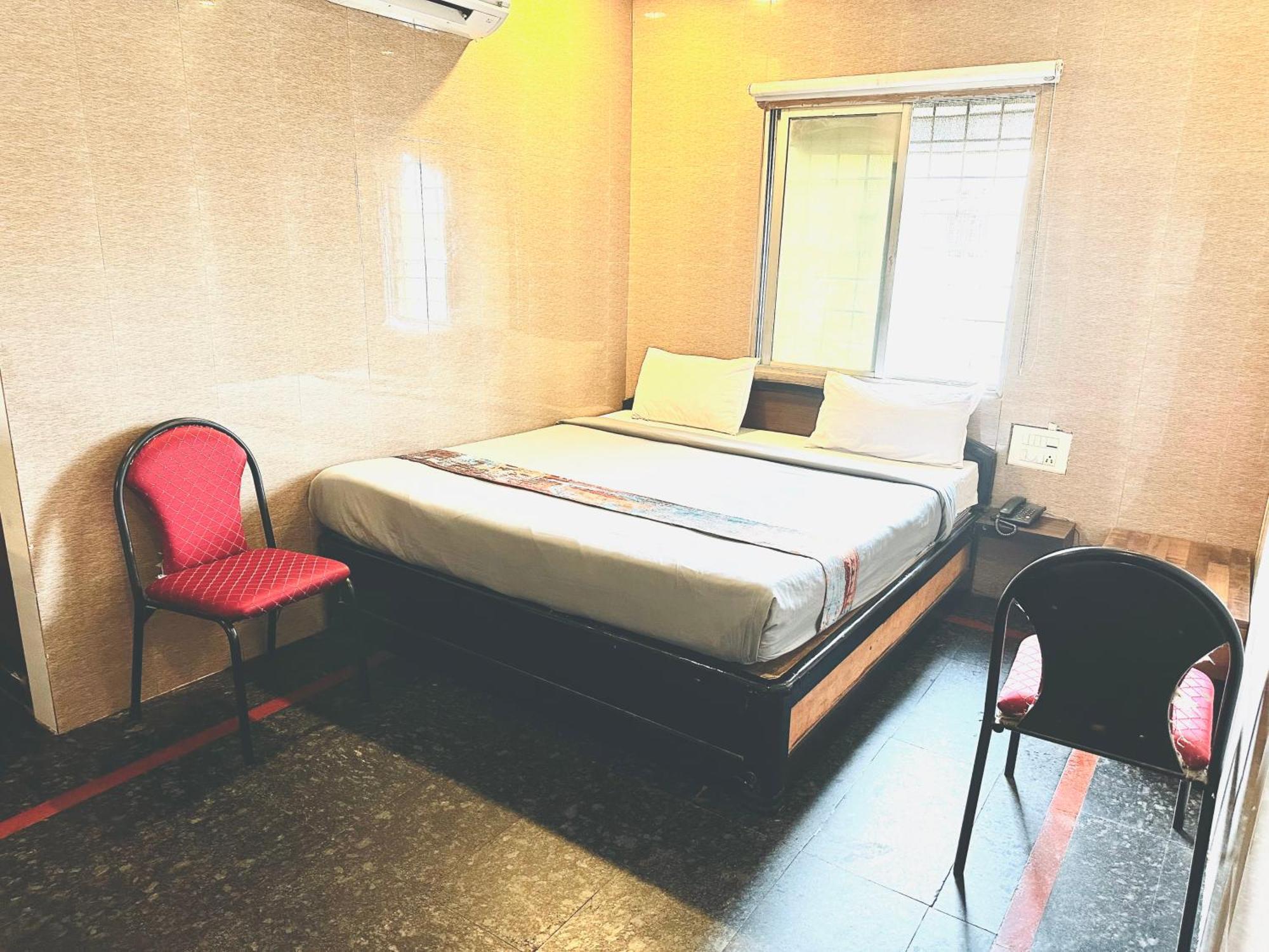 Hotel Tejasri Residency Vijayawāda Esterno foto