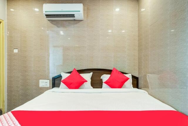 Hotel Tejasri Residency Vijayawāda Esterno foto