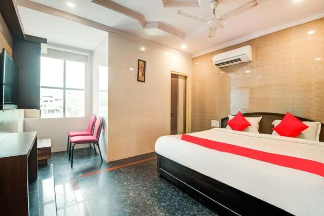 Hotel Tejasri Residency Vijayawāda Esterno foto